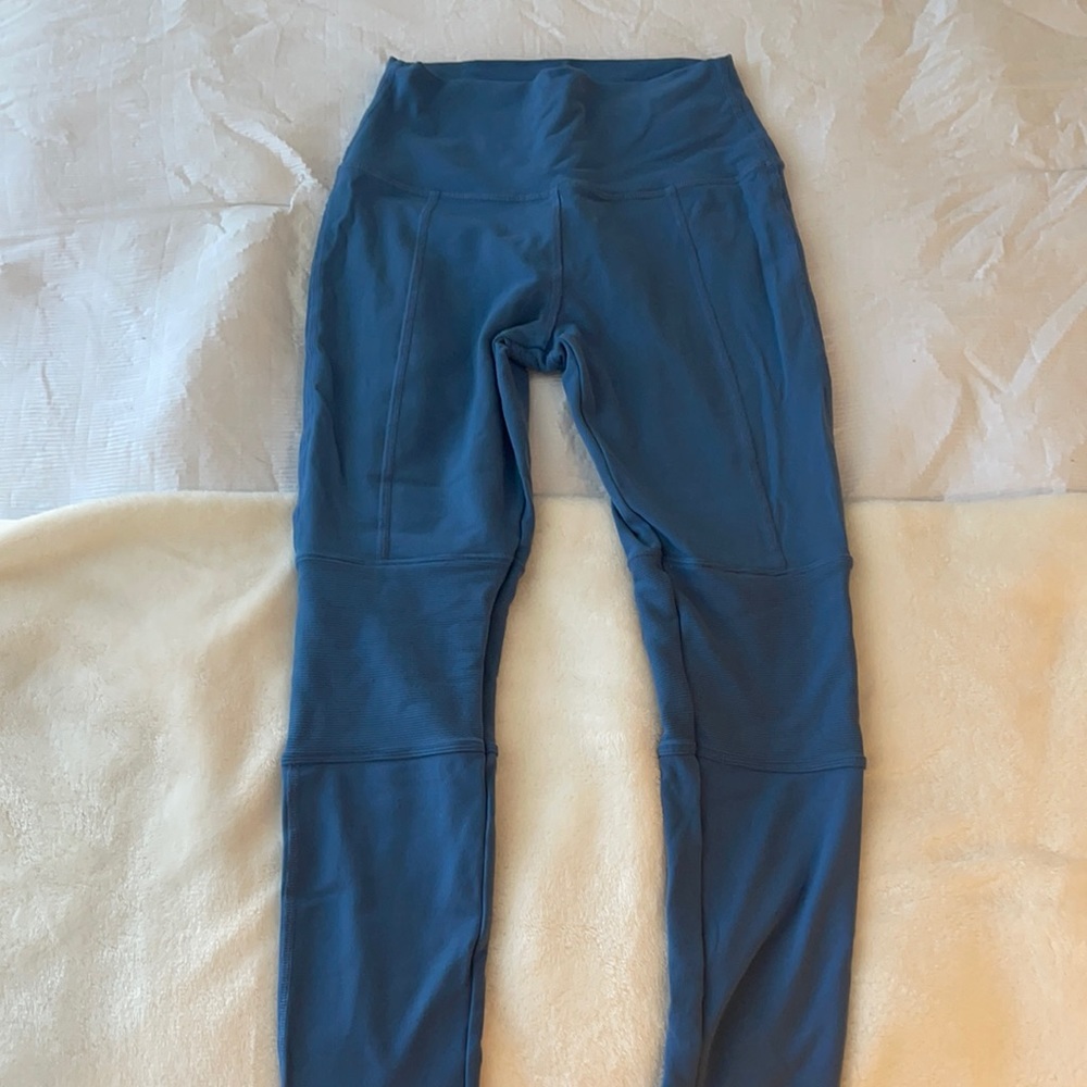 alo leggings